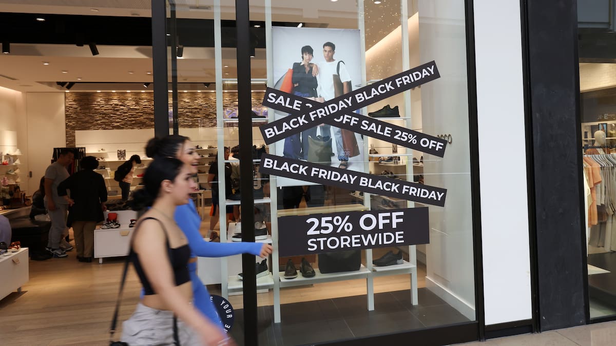 La mayor parte del pequeño comercio de Ibiza se suma a las ofertas del Black Friday