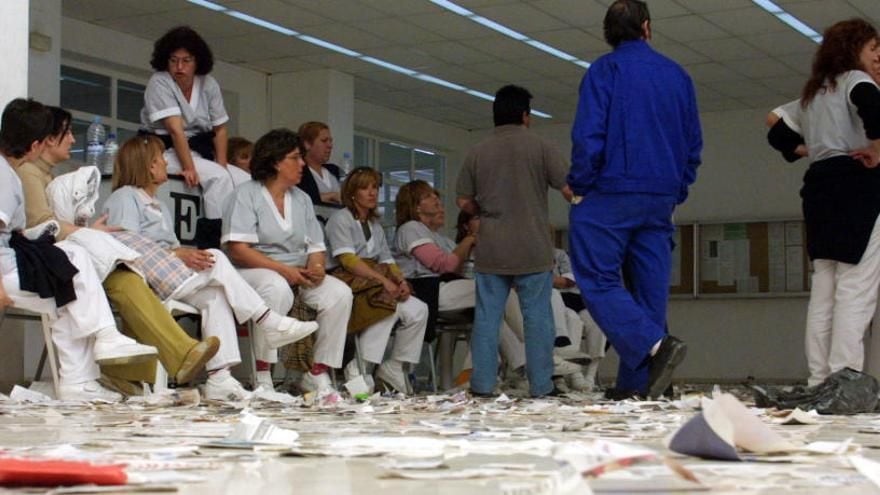 Asamblea de limpiadoras en la UMA