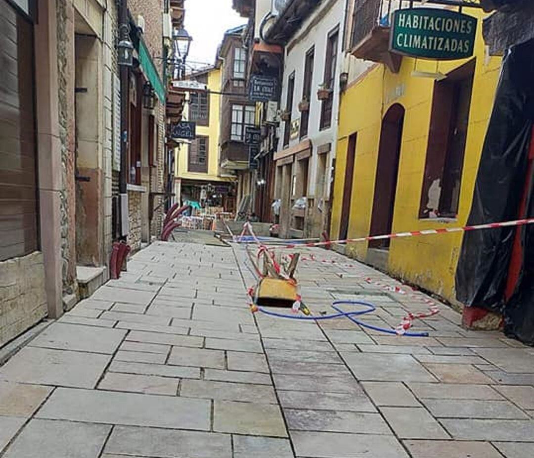 Las obras de pavimentación llevan más de una semana paralizadas.