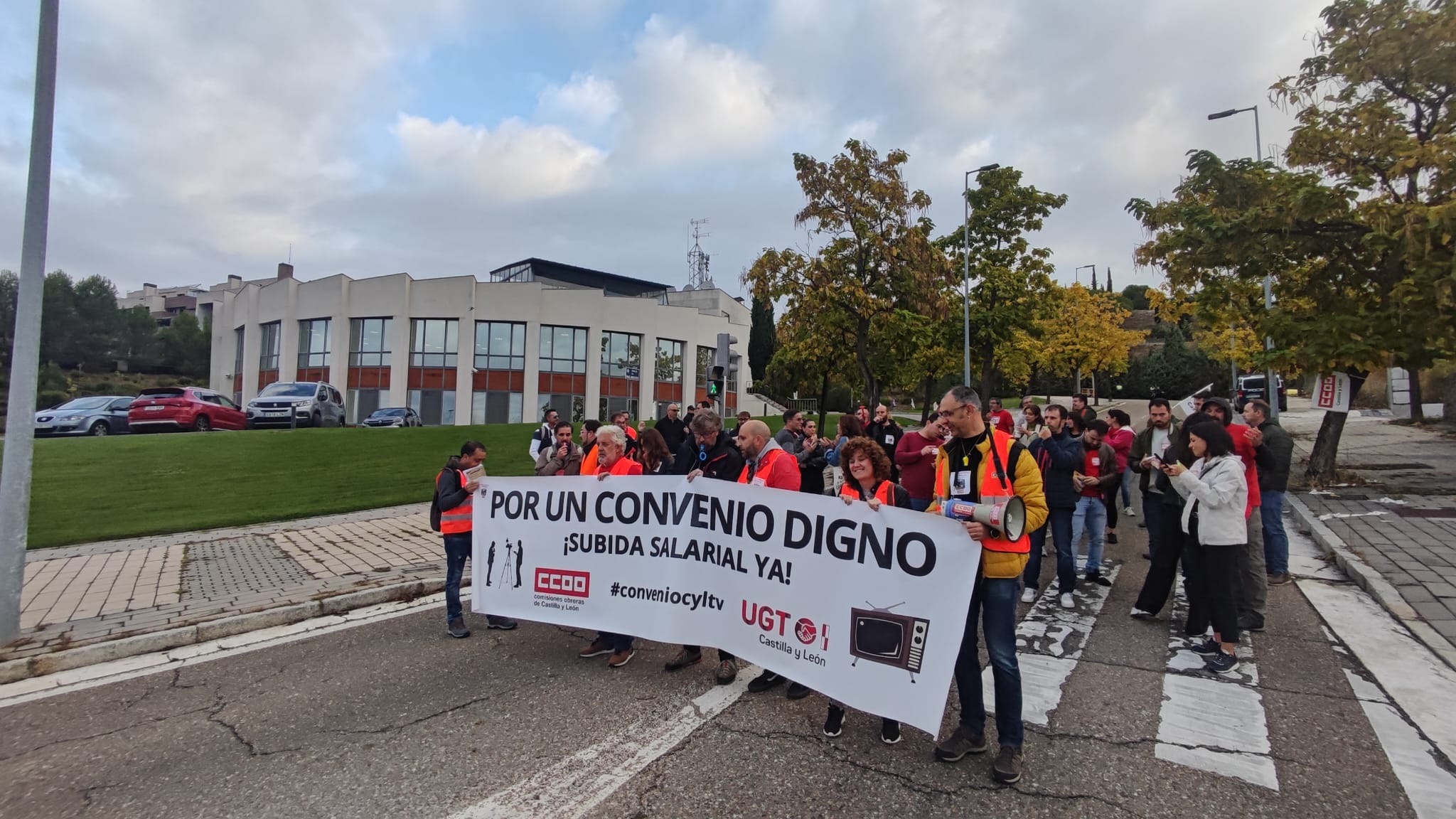 Trabajadores del centro de Parquesol secundan la huelga convocada en RTVCyL