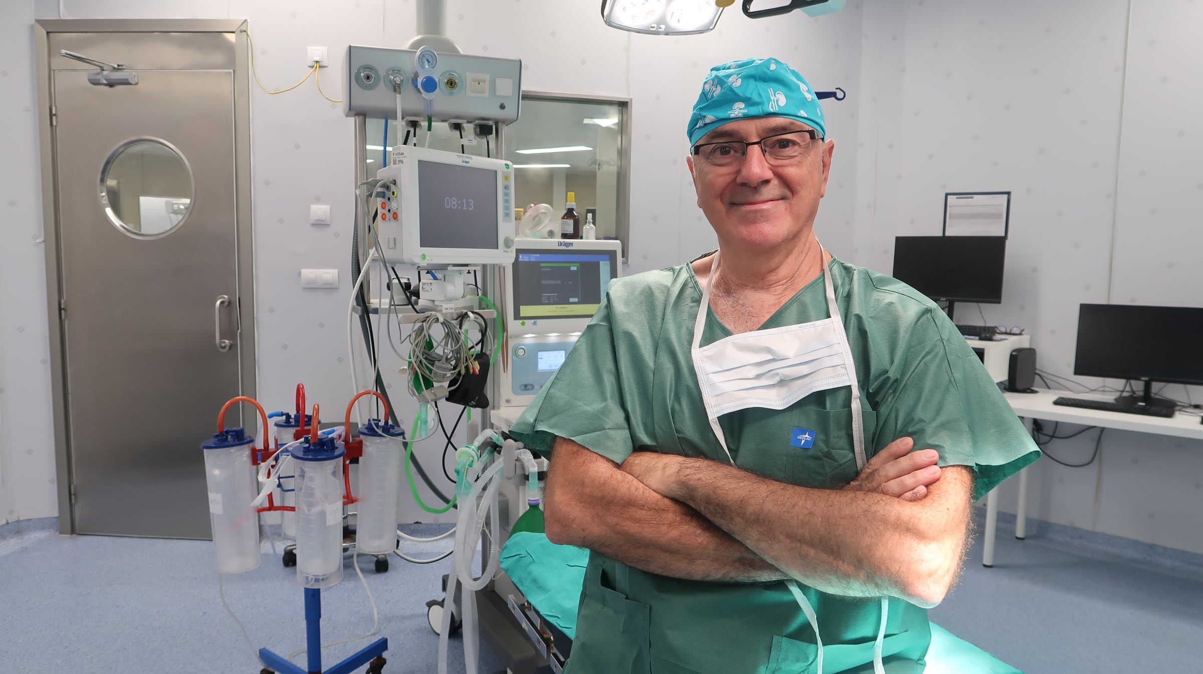 Dr. Natalio Cruz, especialista en urología y andrología de Andromedi en Vithas Sevilla, Vithas Málaga y Vithas Valencia 9 de Octubre.