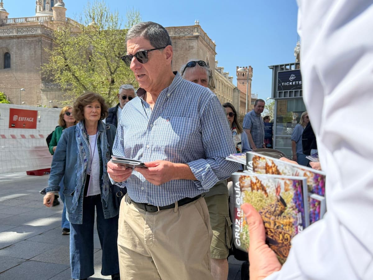 Descárgate aquí el Programa de Mano de Cruz de Guía