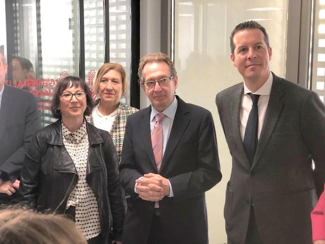 Visita del conseller de Sanidad al nuevo consultorio Virgen de la Cabeza de Elda