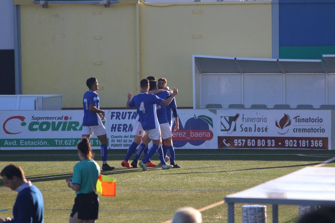 Jugadores del Xerez CD celebrando uno de los goles