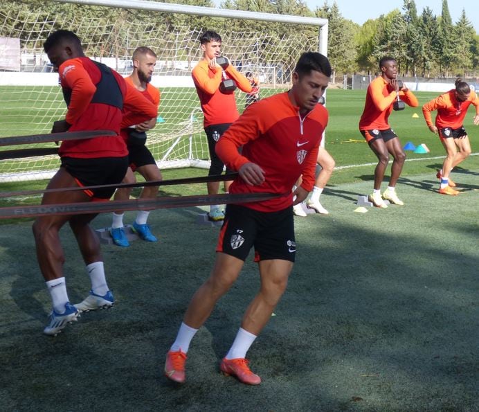 El Huesca vuelve a los entrenamientos este miércoles con doble sesión