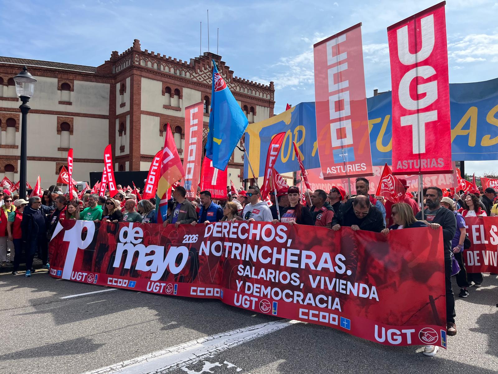 ‘Derechos y no trincheras’, lema de la manifestación del primero de mayo en Gijón