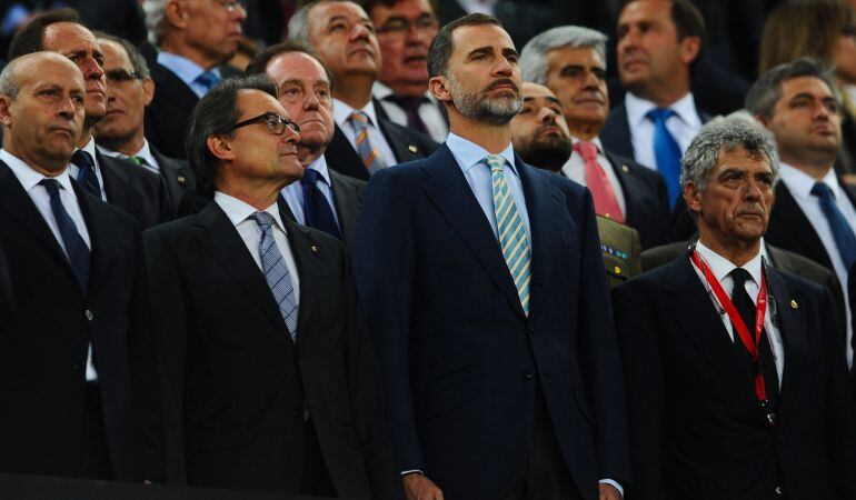 Artur Mas y el rey Felipe durante la final de la Copa del Rey entre el FC Barcelona y el Athletic de Bilbao.