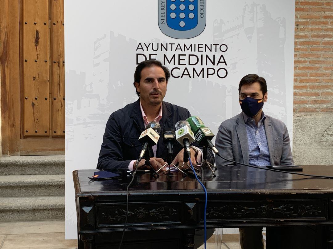 El alcalde y el concejal de hacienda valoran la aprobación de los presupuestos de 2020