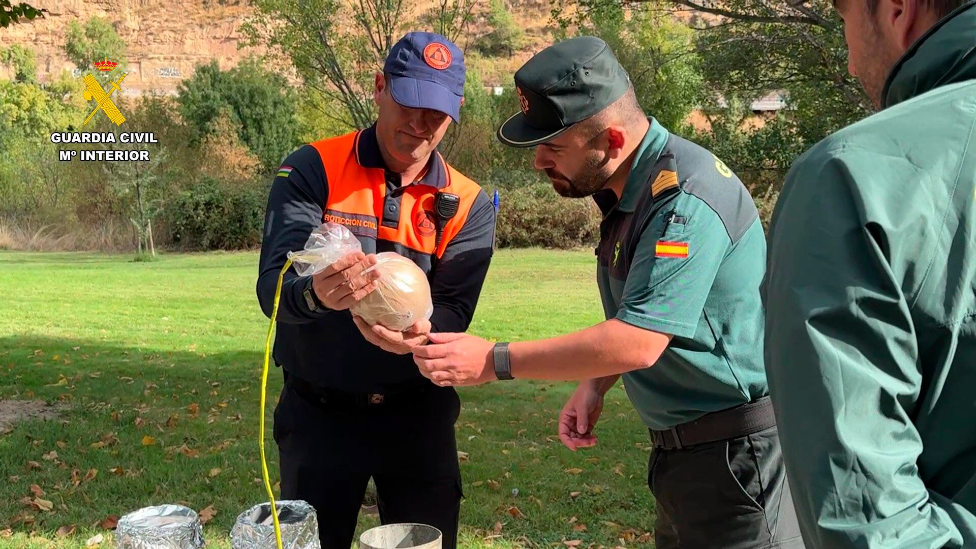 La Guardia Civil inspecciona los espectáculos pirotécnicos de las fiestas de San Mateo de Logroño