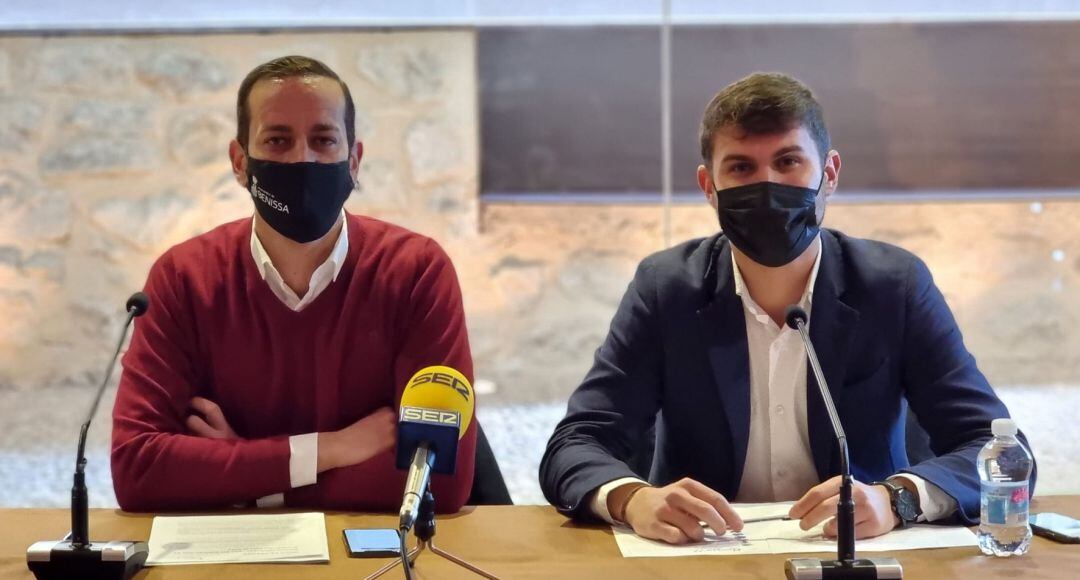 Arturo Poquet y Adrián Cabrera en la presentación &quot;2022 año del Deporte en Benissa&quot;.