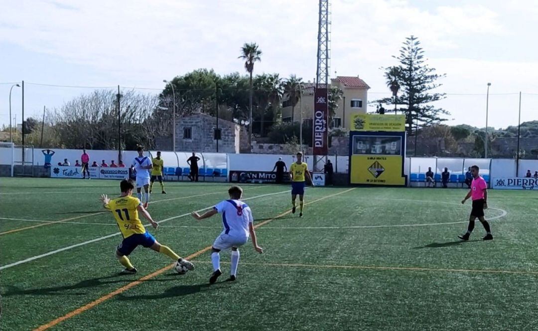 El futbol formatiu es troba molt vigilat per part de les federacions esportives.