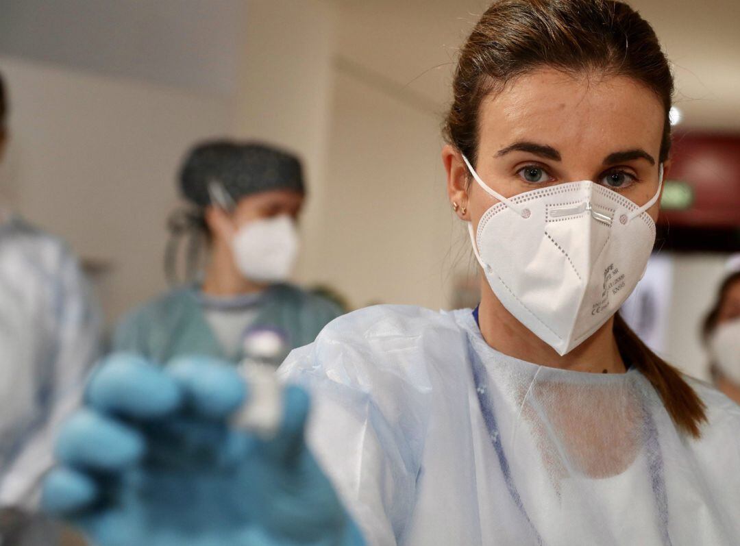 Los científicos analizan las nuevas variantes de coronavirus.