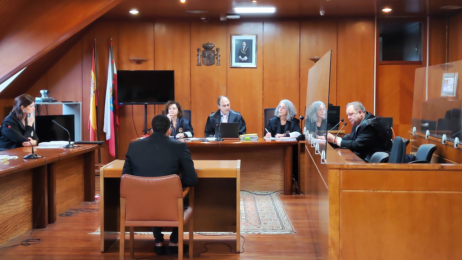 Juicio contra el acusado de violar a una mujer en un trastero de Torrelavega. - Europa Press