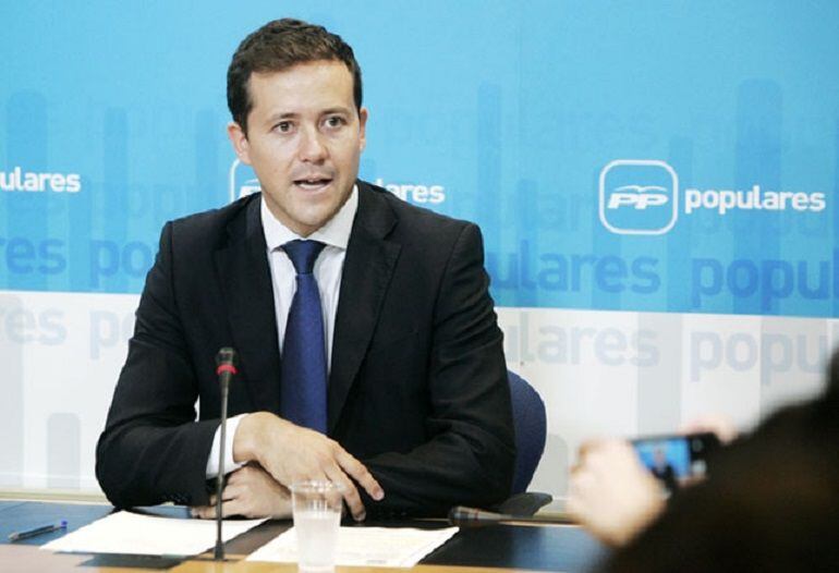 El diputado regional del PP, Carlos Velázquez.