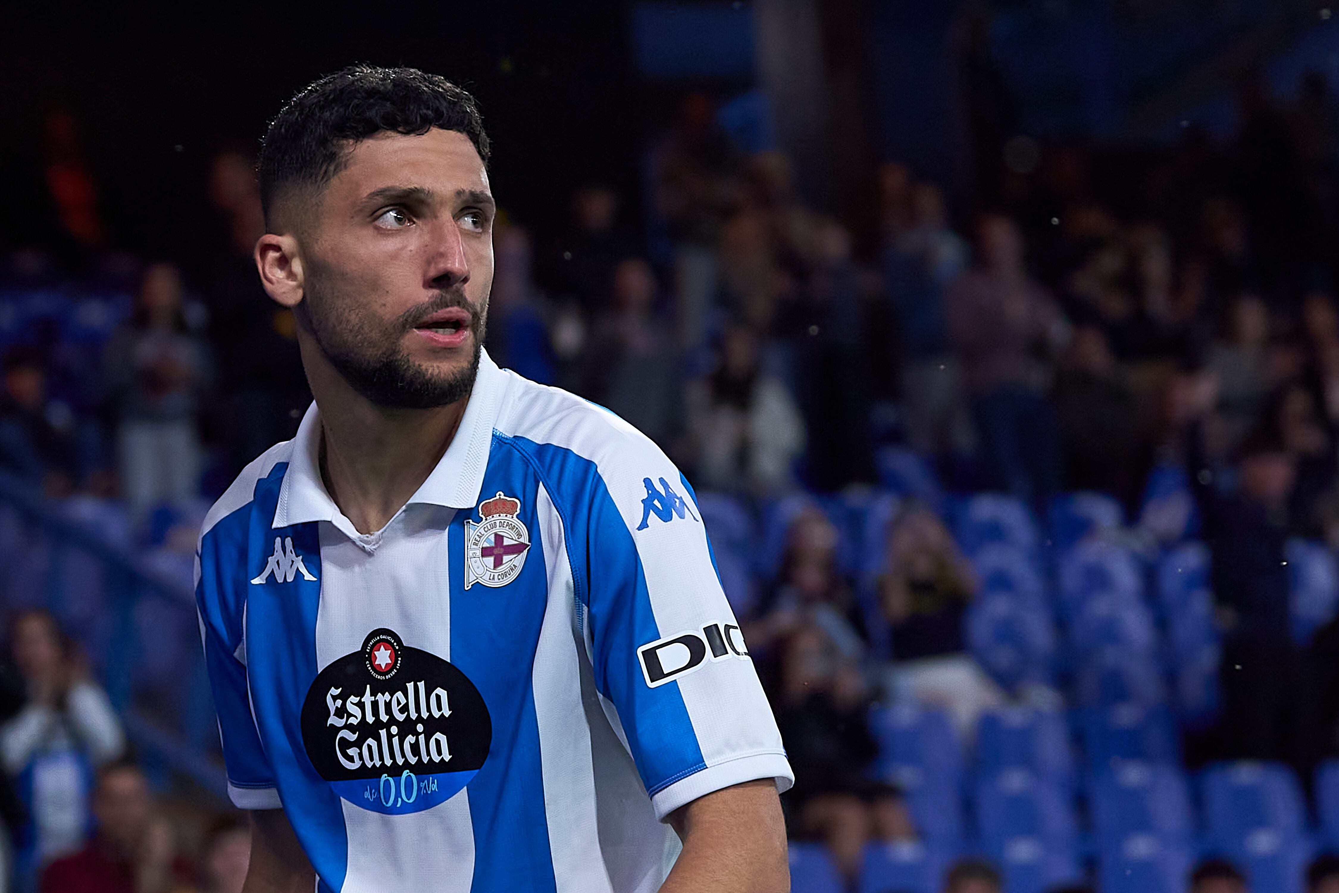 Zakaria Eddahchouri, durante un partido del RC Deportivo