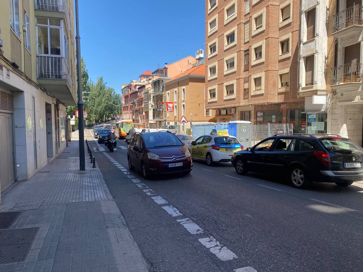 Grandes retenciones en el centro de Aranda en las primeras horas de corte del Puente Bigar