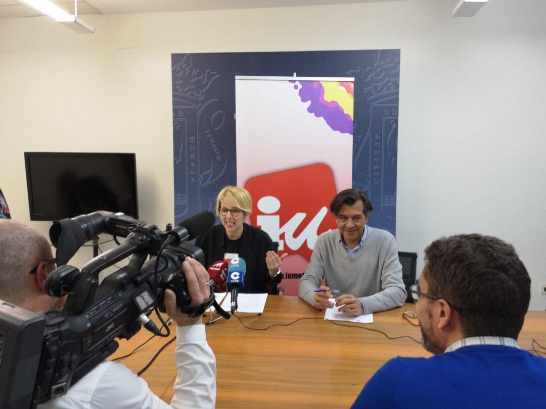 Inmaculada OMiste y José Llorente denuncian la conflictivdad laboral del ayuntamiento de Motril