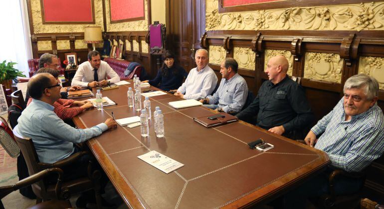 Reunión entre el Ayuntamiento de Valladolid y el motoclub Turismoto