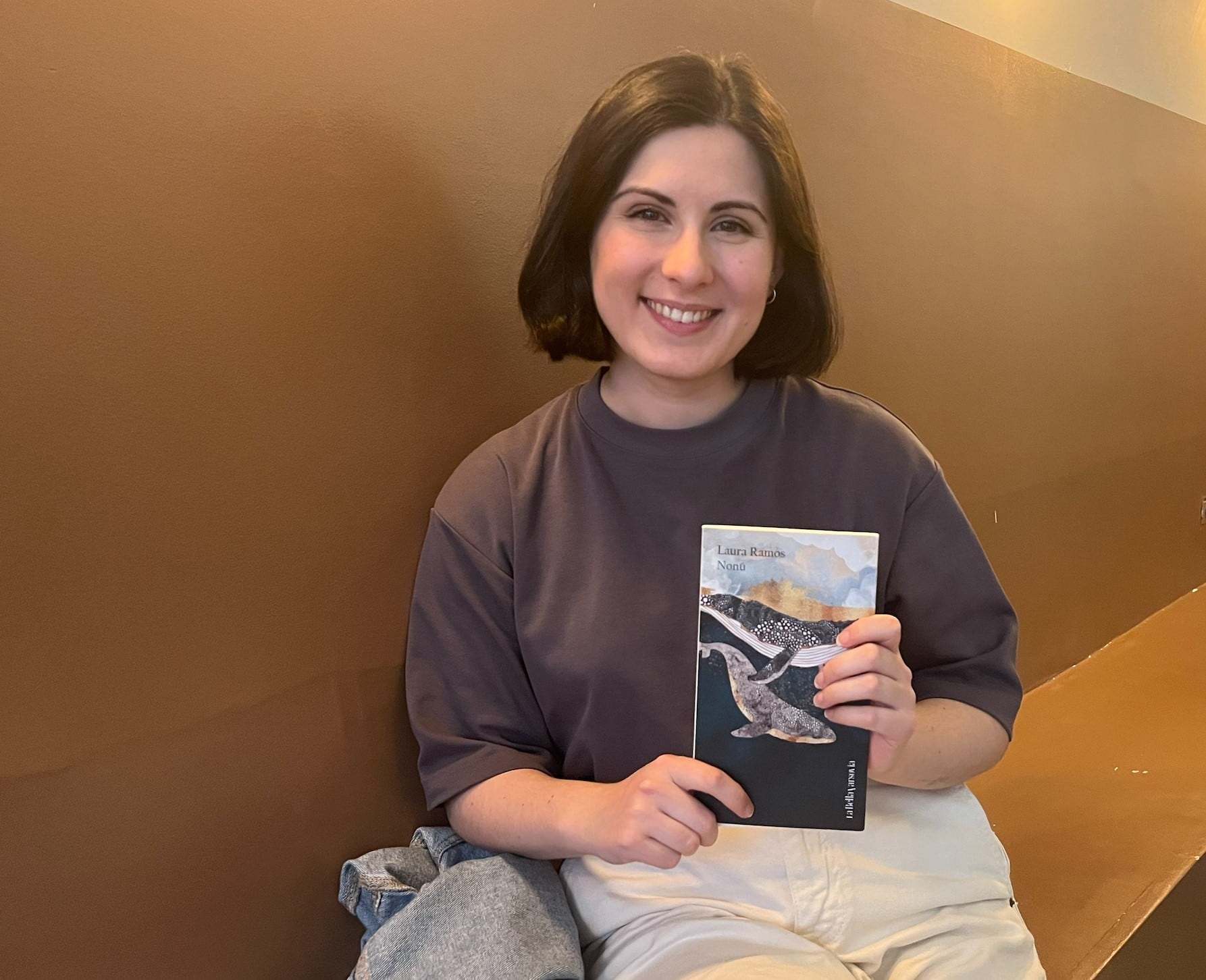 La escritora Laura Ramos presenta 'Nonú, su tercer poemario