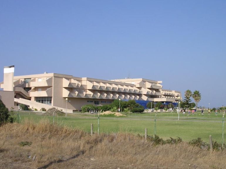 Imagen de la Residencia Tiempo Libre en La Línea.