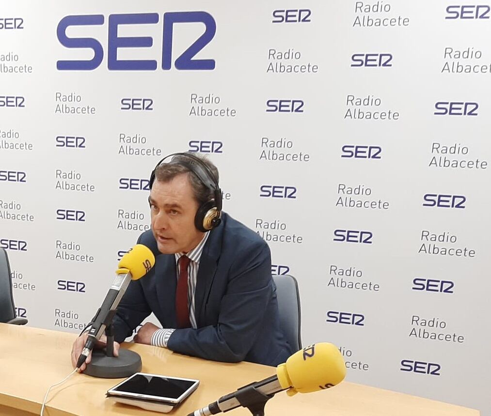 Francisco Tierraseca en una entrevista en Radio Albacete