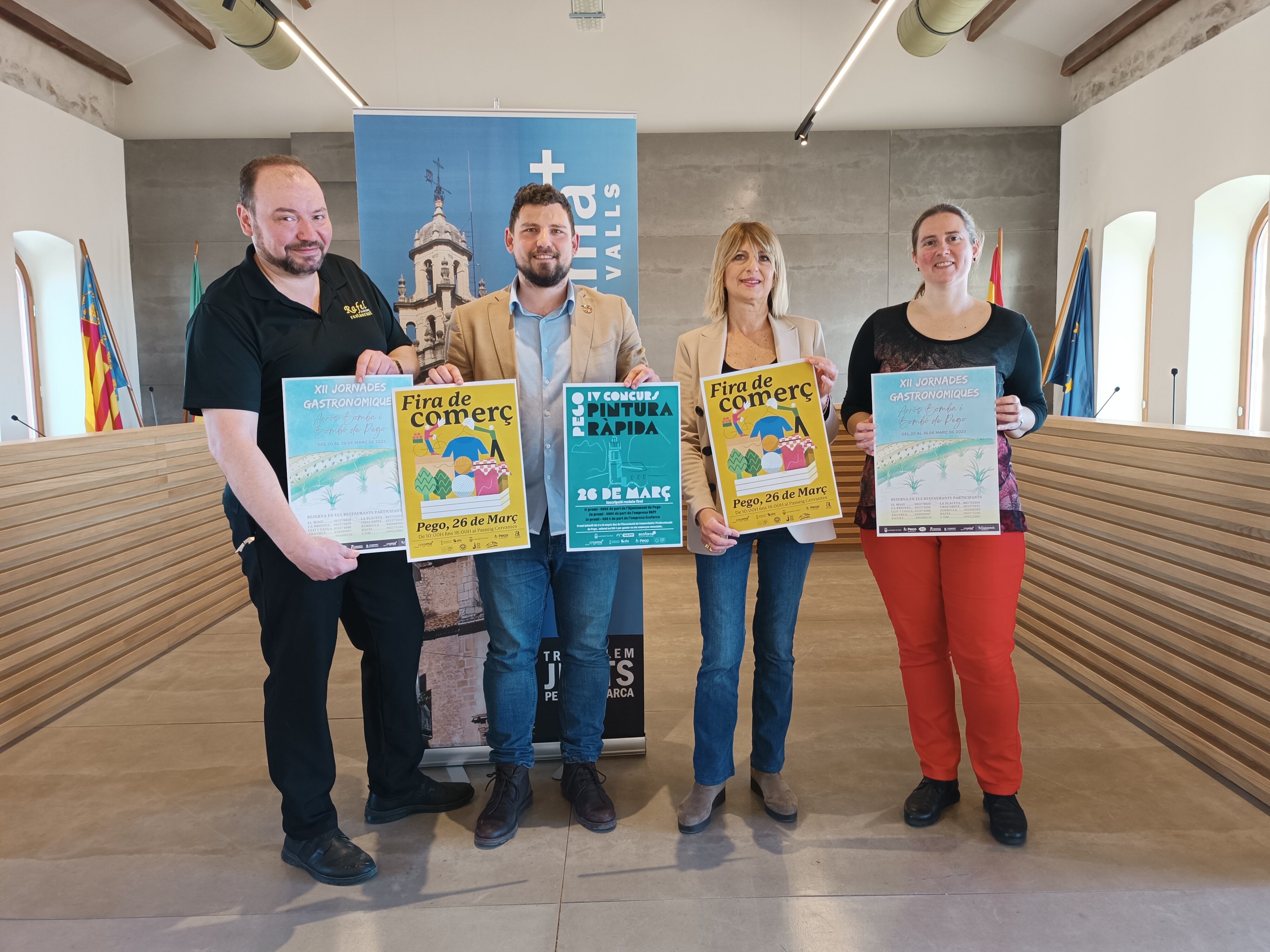 Momento de la presentación de las citas gastronómicas y comerciales de Pego.