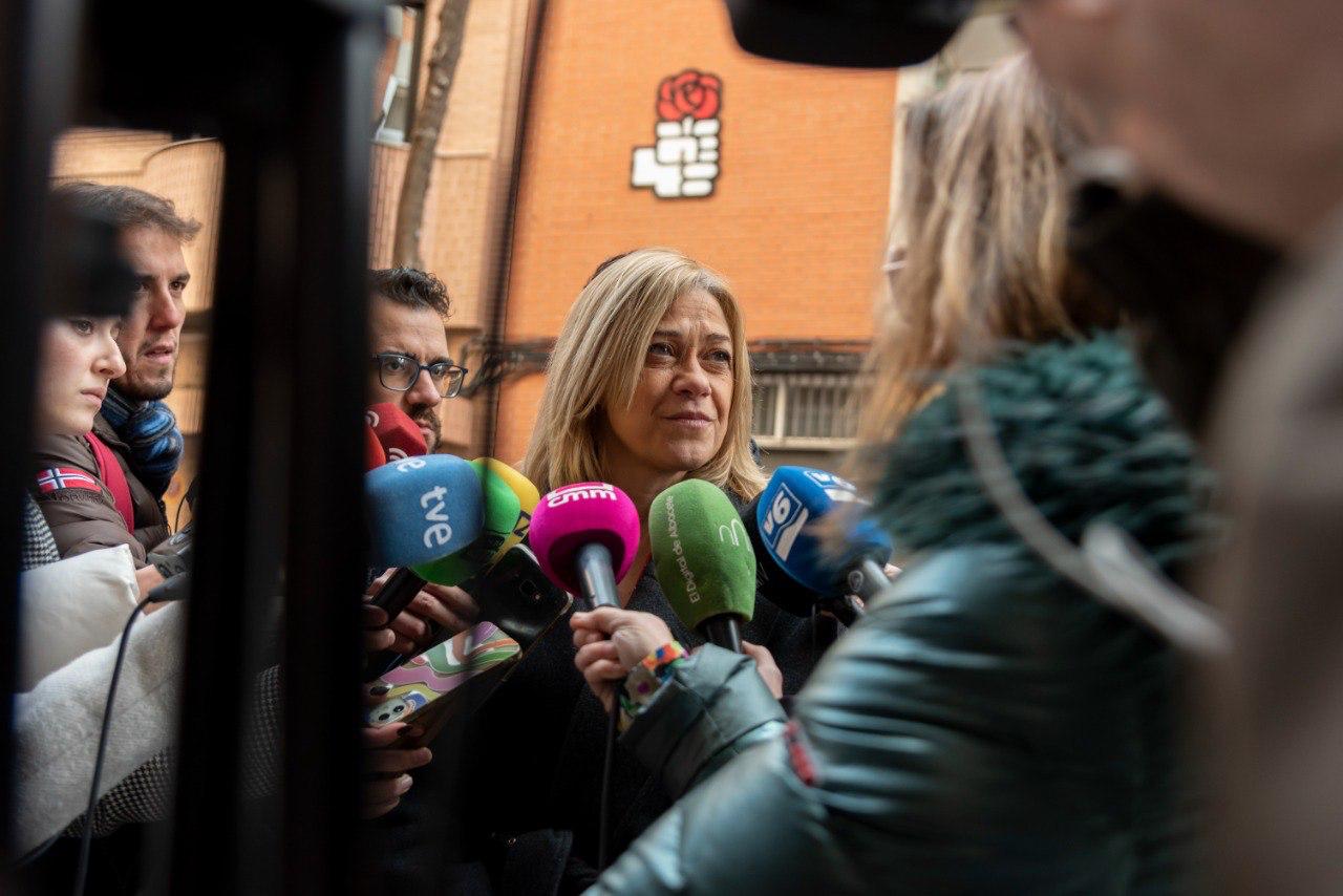 Carmen Picazo, durante su atención a la prensa en Albacete