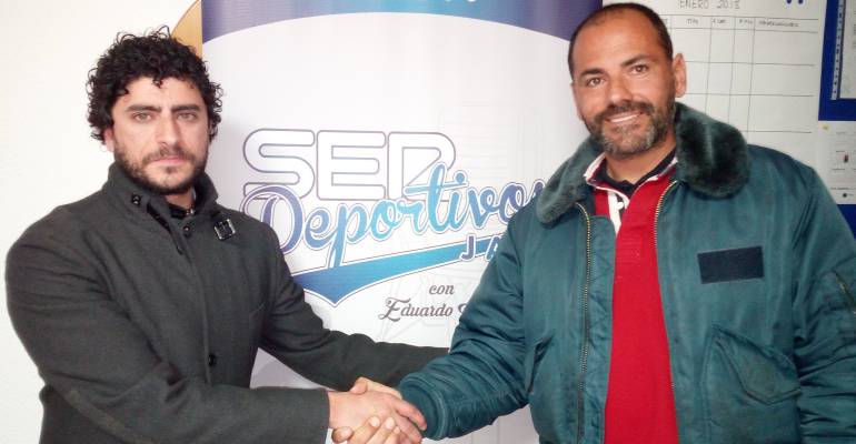 El ex director deportivo del Real Jaén, Rubén Andrés y el también ex entrenador del club, Salva Ballesta, en la redacción de Radio Jaén.