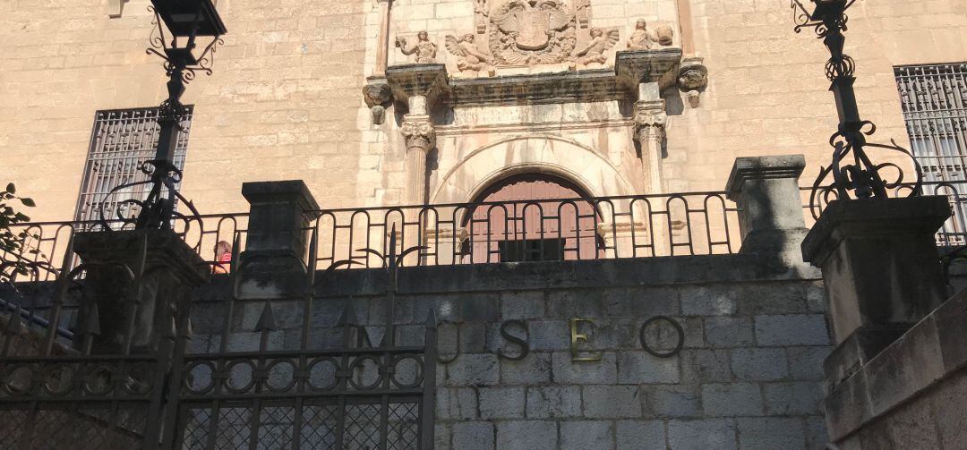 Fachada del Museo Provincial de Jaén.