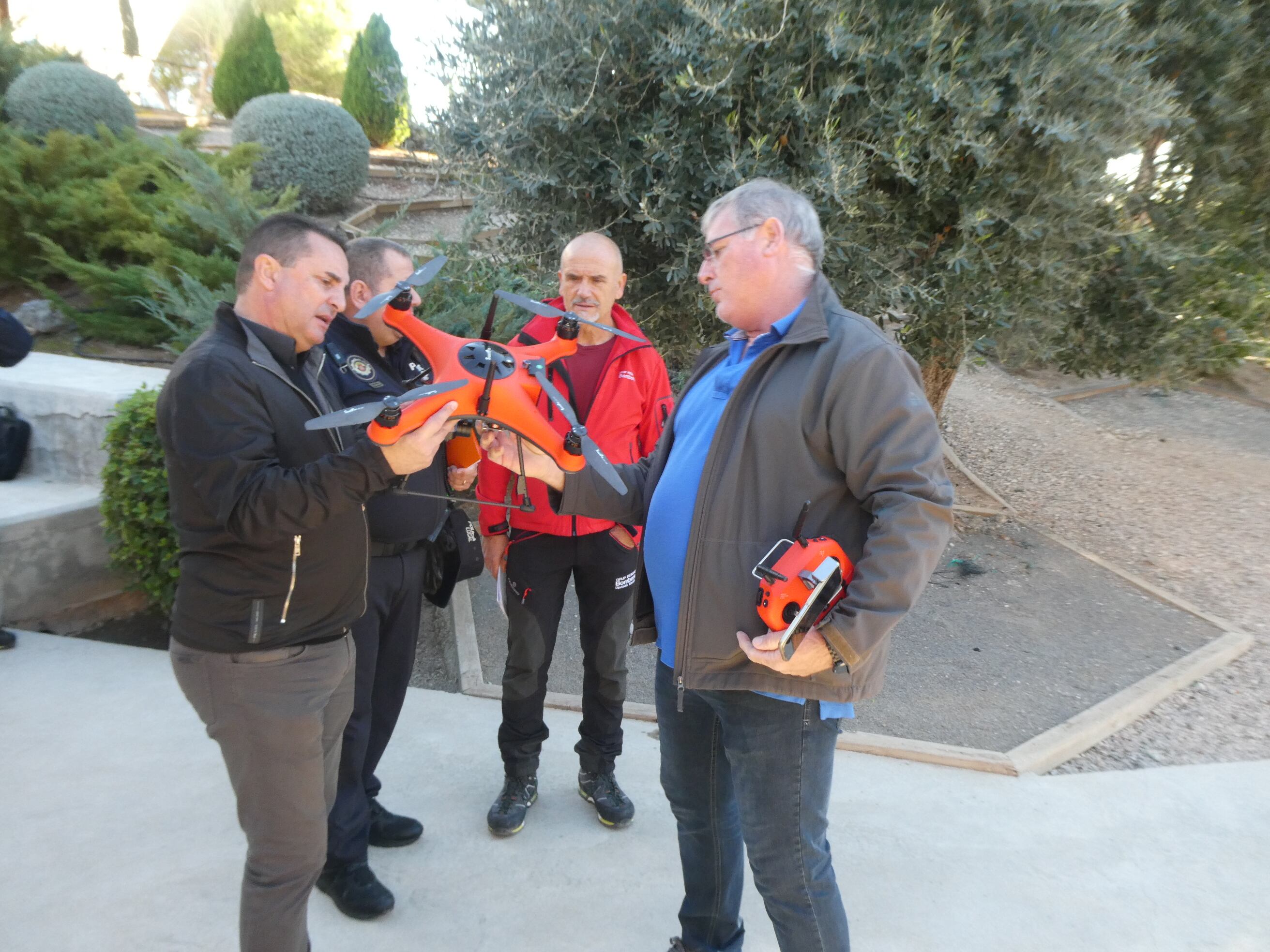 La &#039;I Jornada Comarcal de Drones&#039; reúne a policías, guardia civil y bomberos