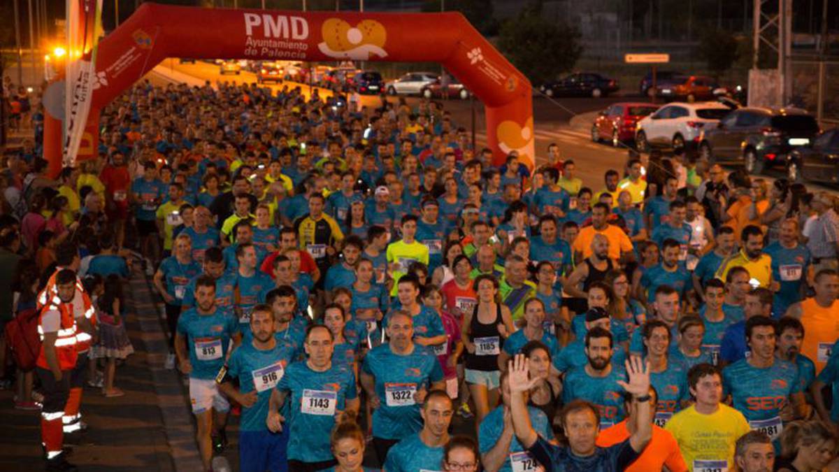 Salida de una de las ediciones anteriores de la carrera nocturna