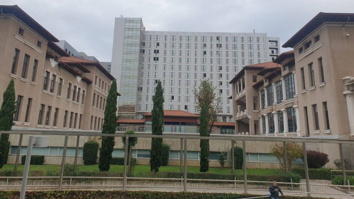 Bajan los contagios, la incidencia a 7 días y la presión hospitalaria y en UCIS en Cantabria