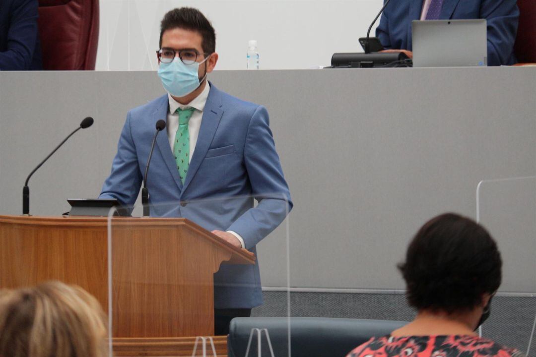 El diputado Espín, en una foto de archivo en la asamblea
