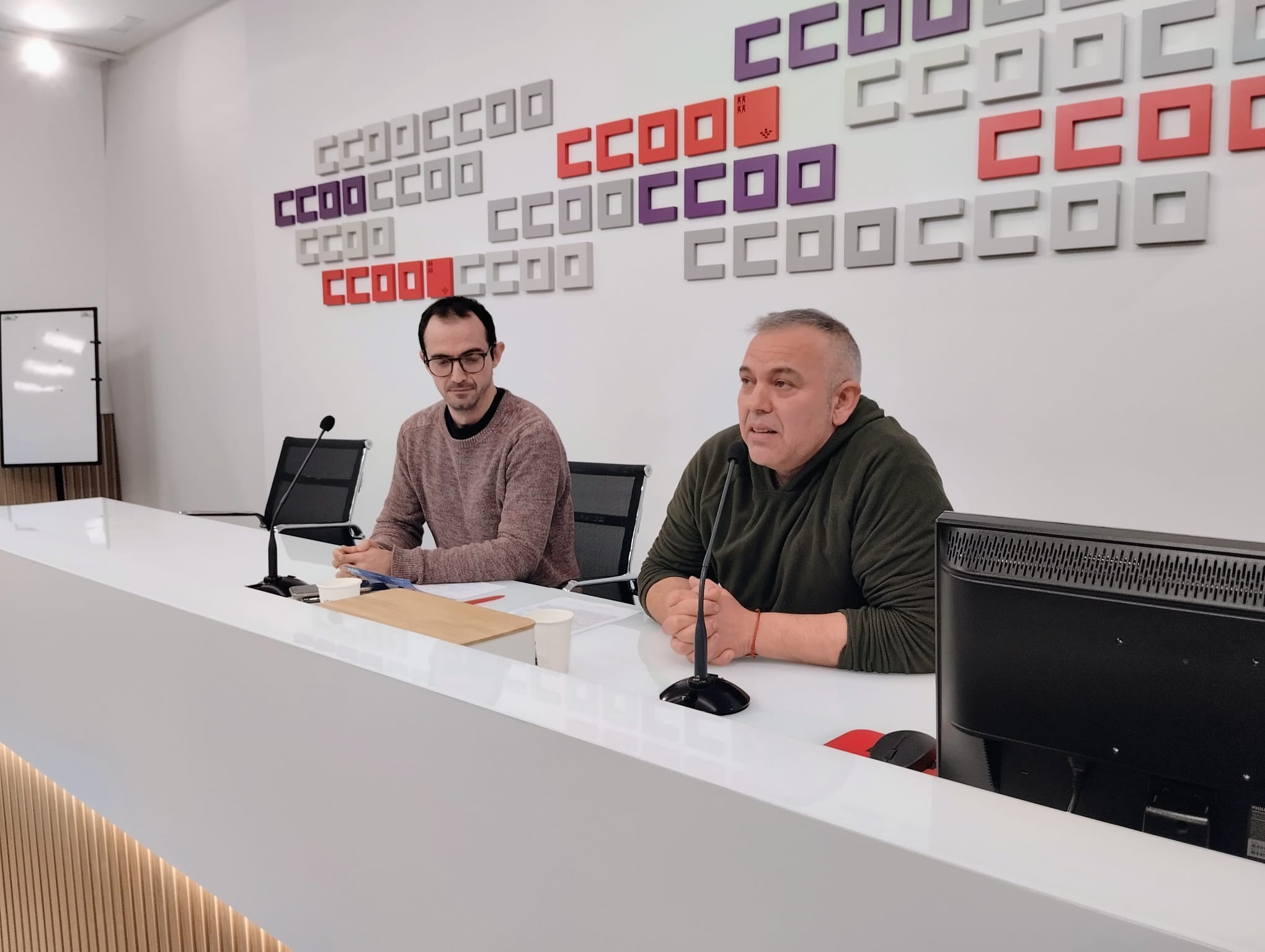 Los docentes de los talleres que se imparten en los Centros Culturales de Murcia denuncian la precarización de su trabajo