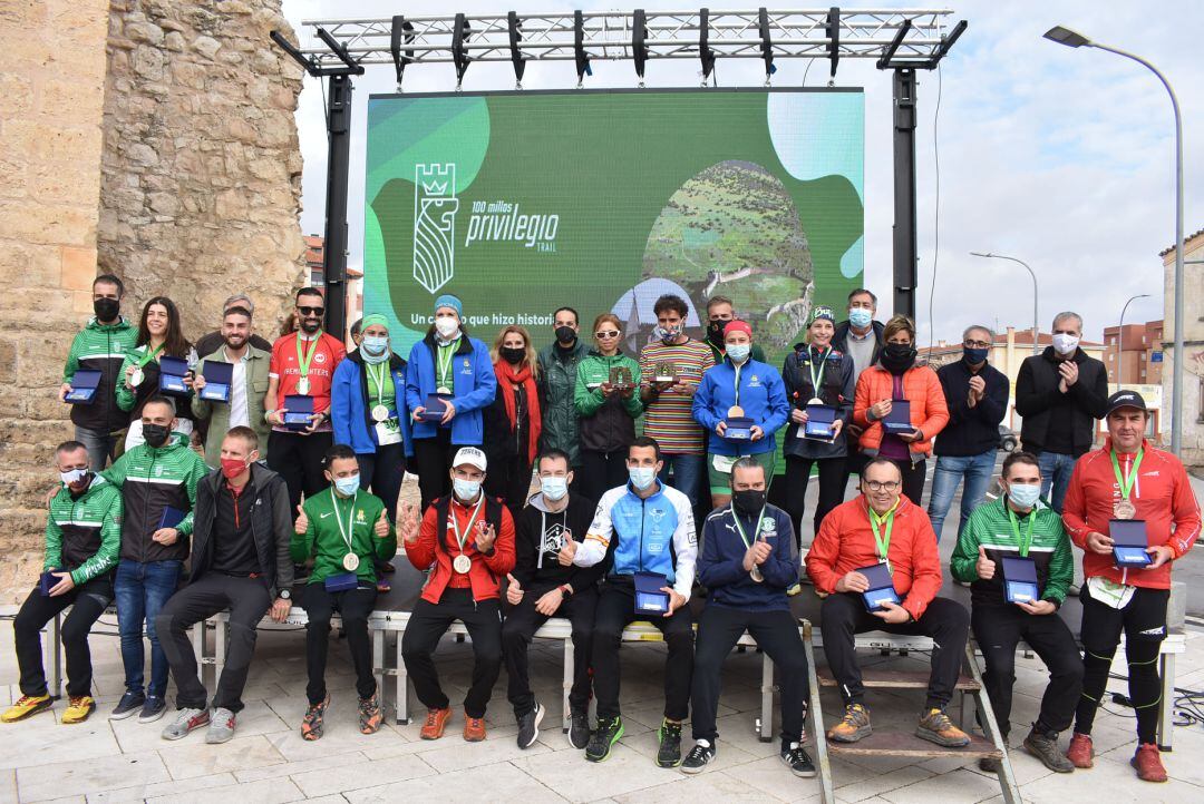 La carrera ha recorrido la distancia entre el Castillo de Montalbán y la Puerta de Toledo 