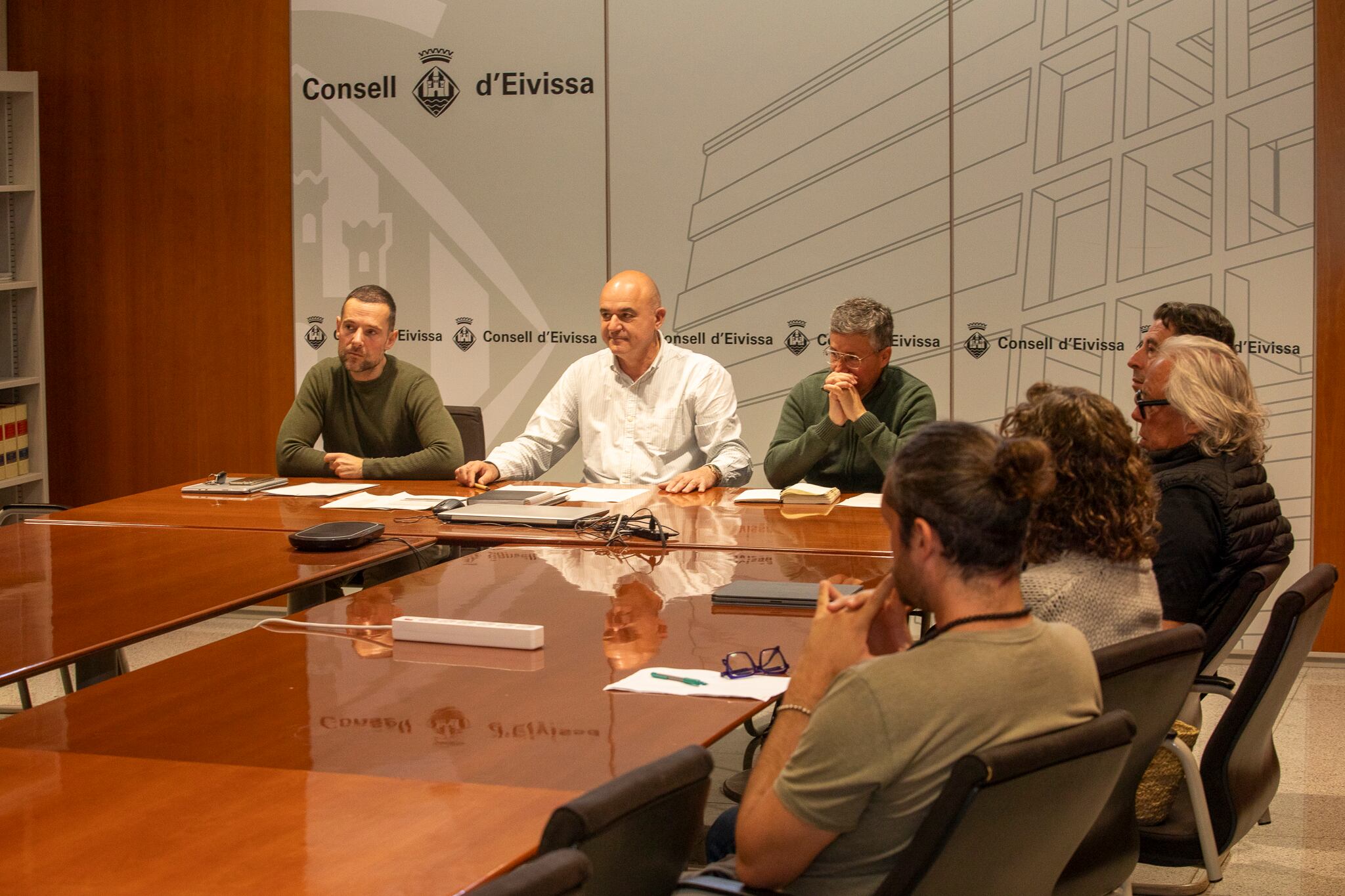 Reunión Consell de Ibiza con campings de la isla