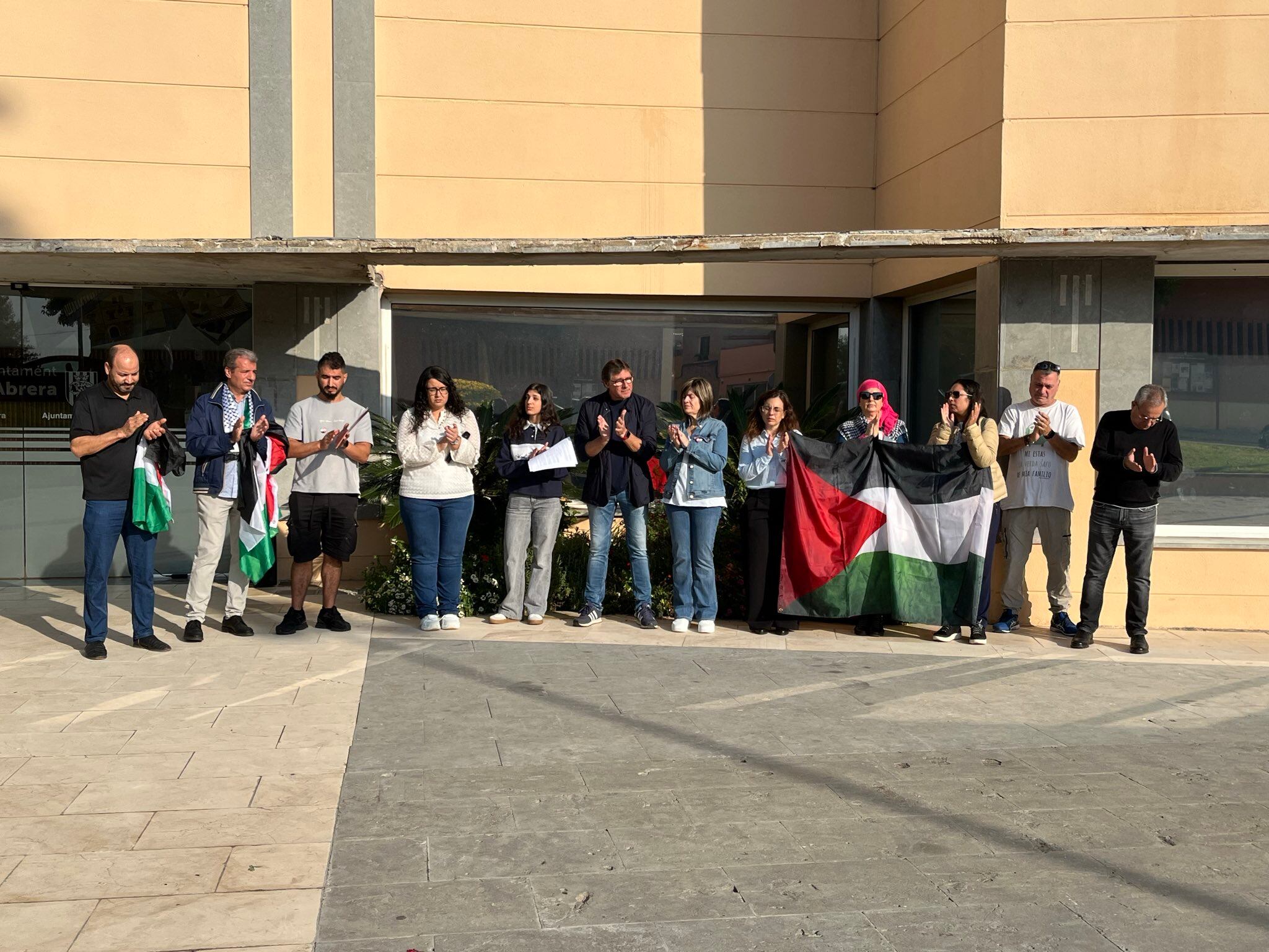 El Ayuntamiento de Abrera se adhiere a la convocatoria de la plataforma Parar la Guerra.