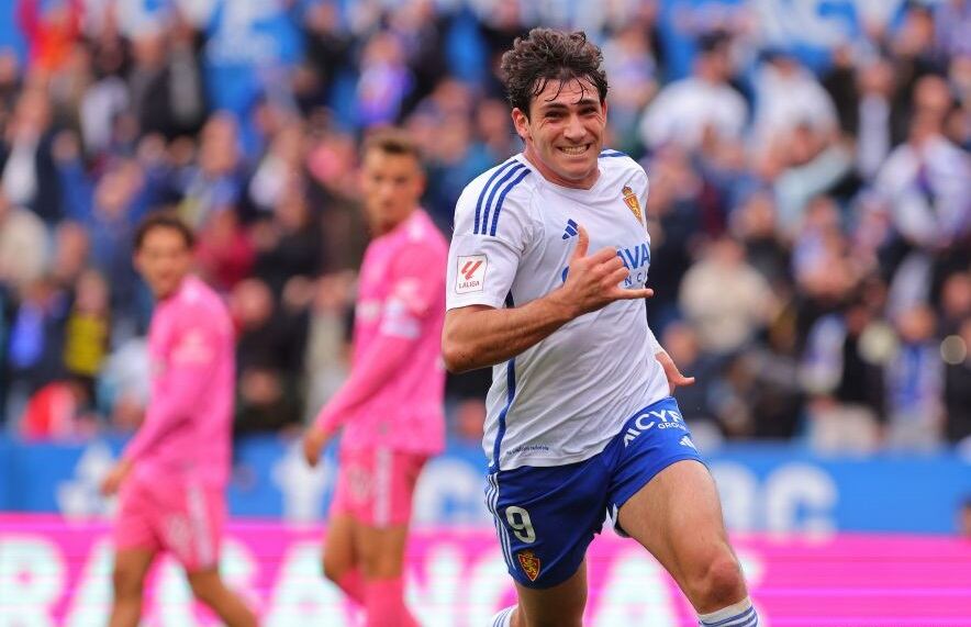 Iván Azón celebra el gol marcado al Tenerife
