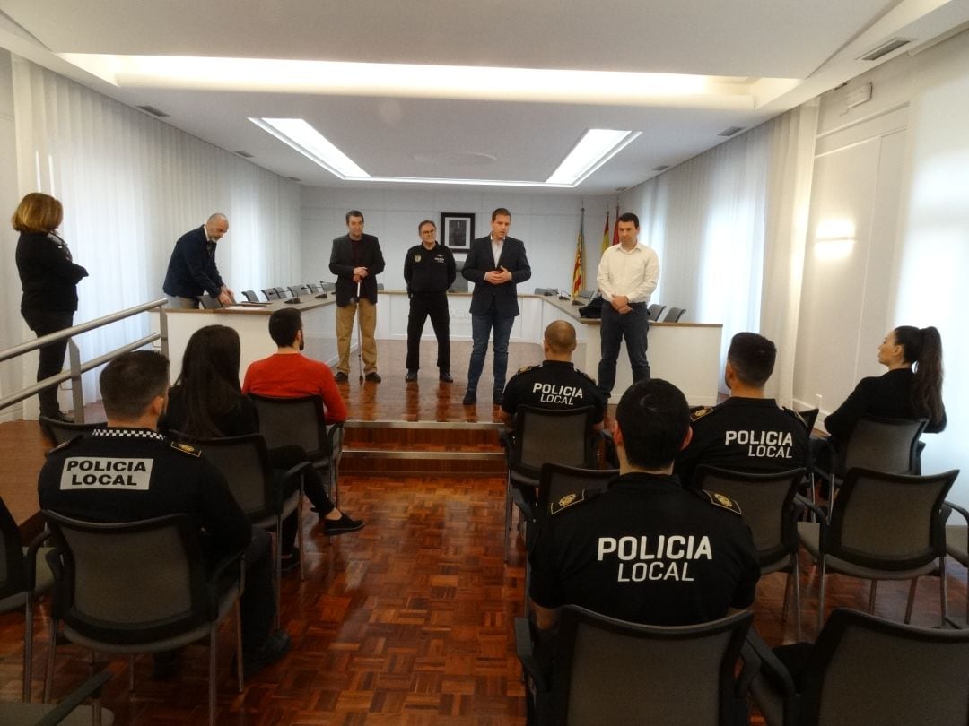 Toma de posesión de los nuevos agentes.