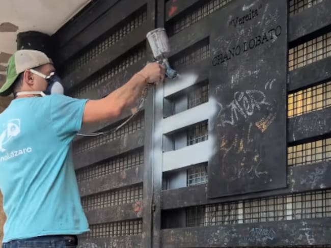 Preparativos de la superficie que albergará el mural