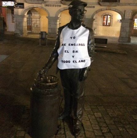 Los mandiles se han retirado de las estatuas