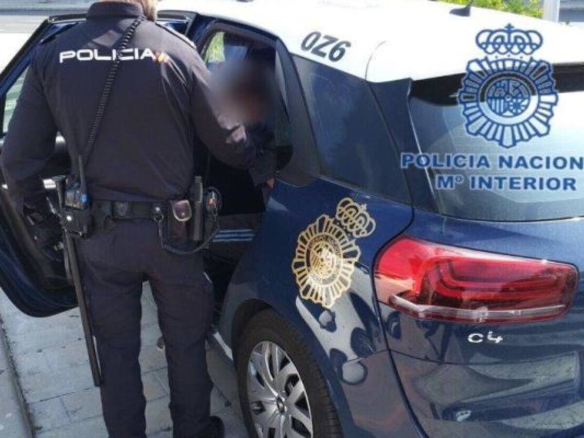 Detenido un menor por robar a otro un móvil de más de 900 euros