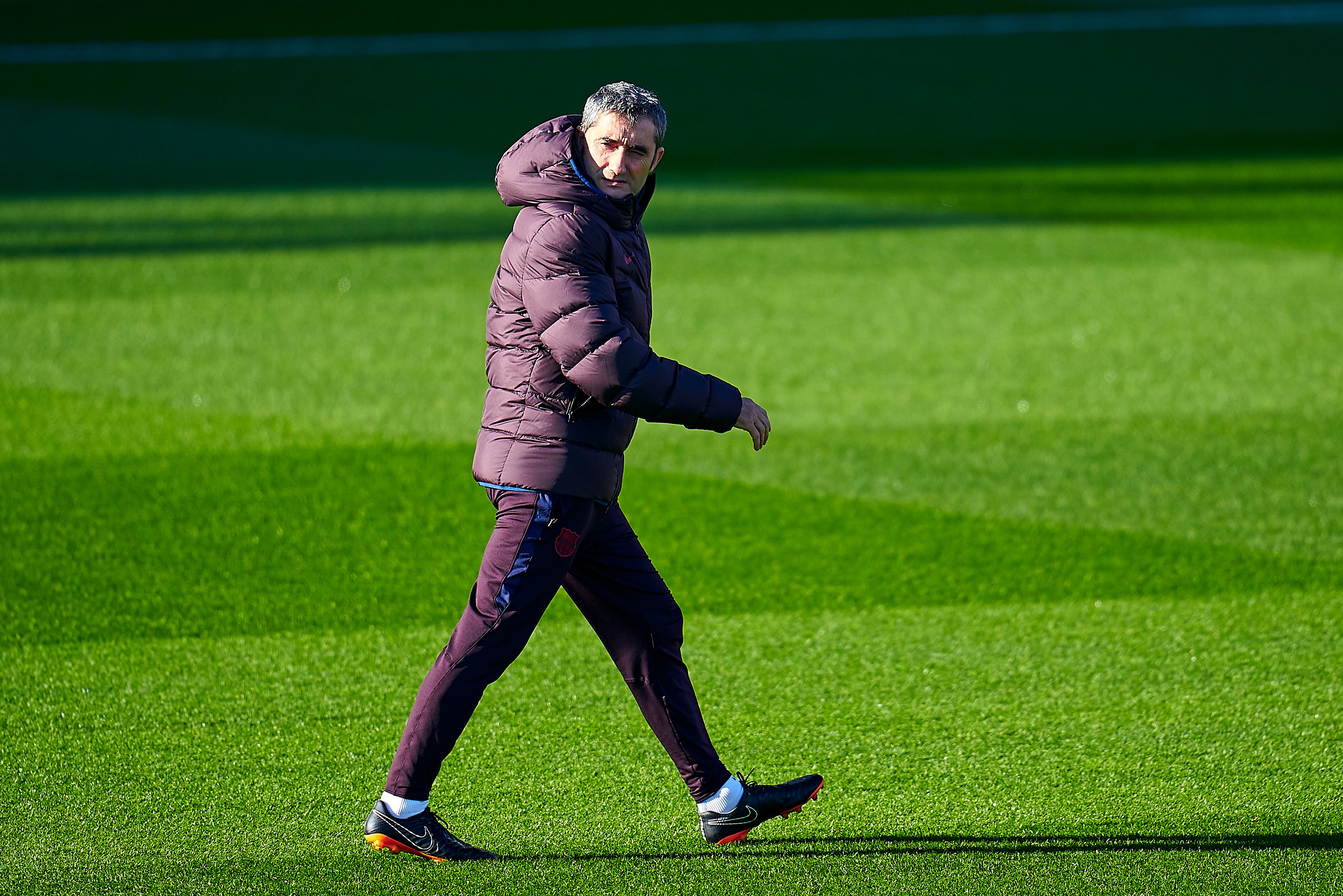 Ernesto Valverde, durante un entrenamiento con el FC Barcelona