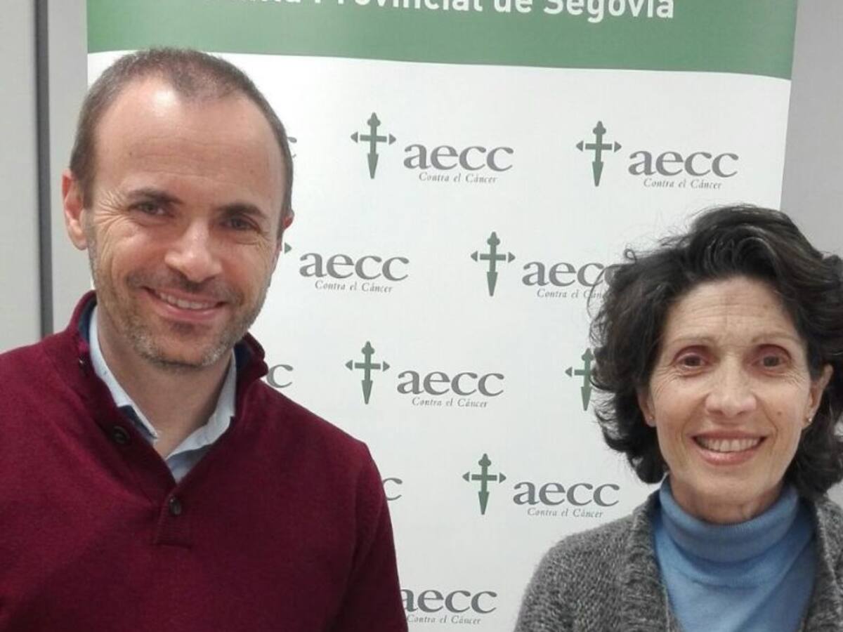 El libro “Cades, el Camino de los sin nombre” recauda más de 2.000 euros para la AECC de Segovia