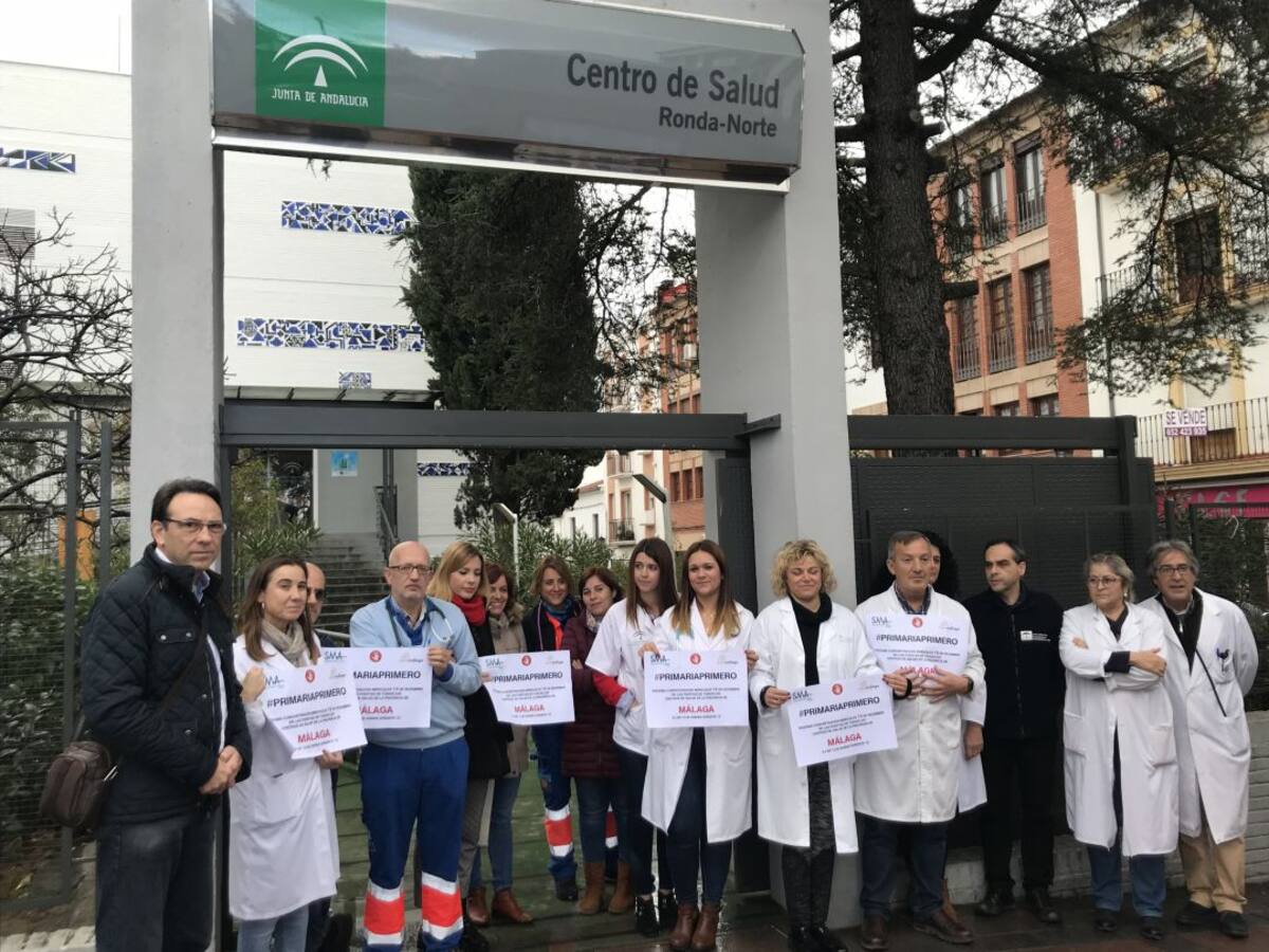 La atención primaria se paraliza 15 minutos como medida de protesta