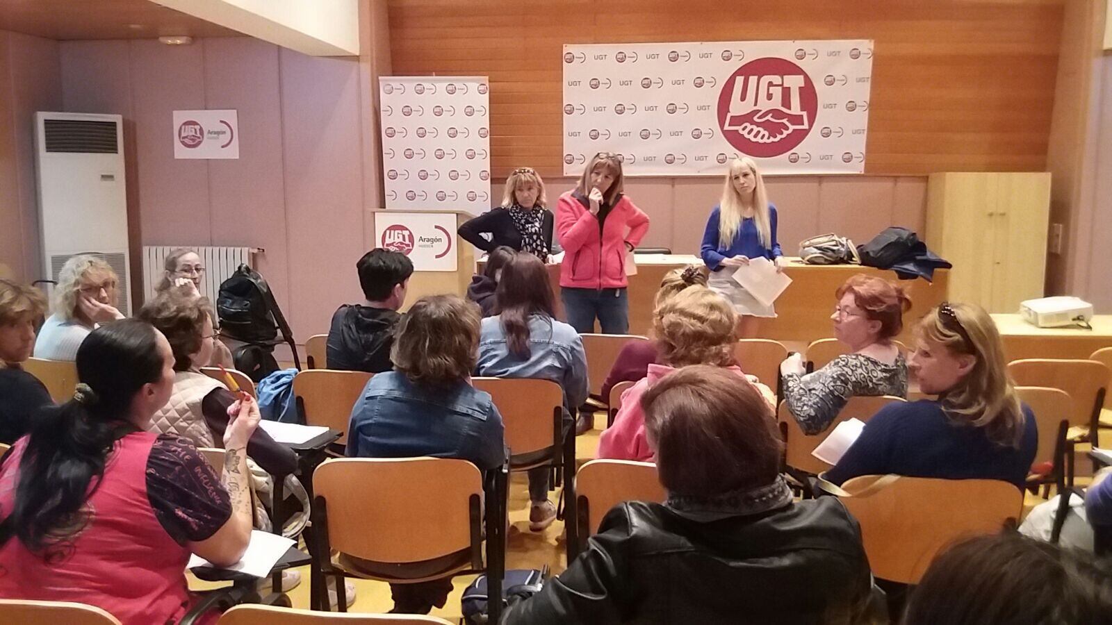 Asamblea de las trabajadoras de Ayuda a Domicilio, con UGT