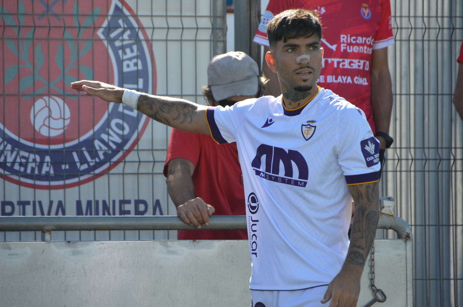 Óscar Lozano en el partido ante la Minera.