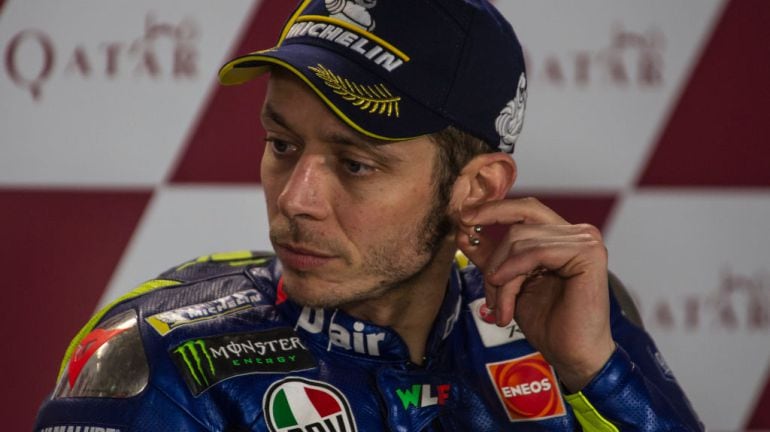 Valentino Rossi, pensativo en una rueda de prensa en Losail