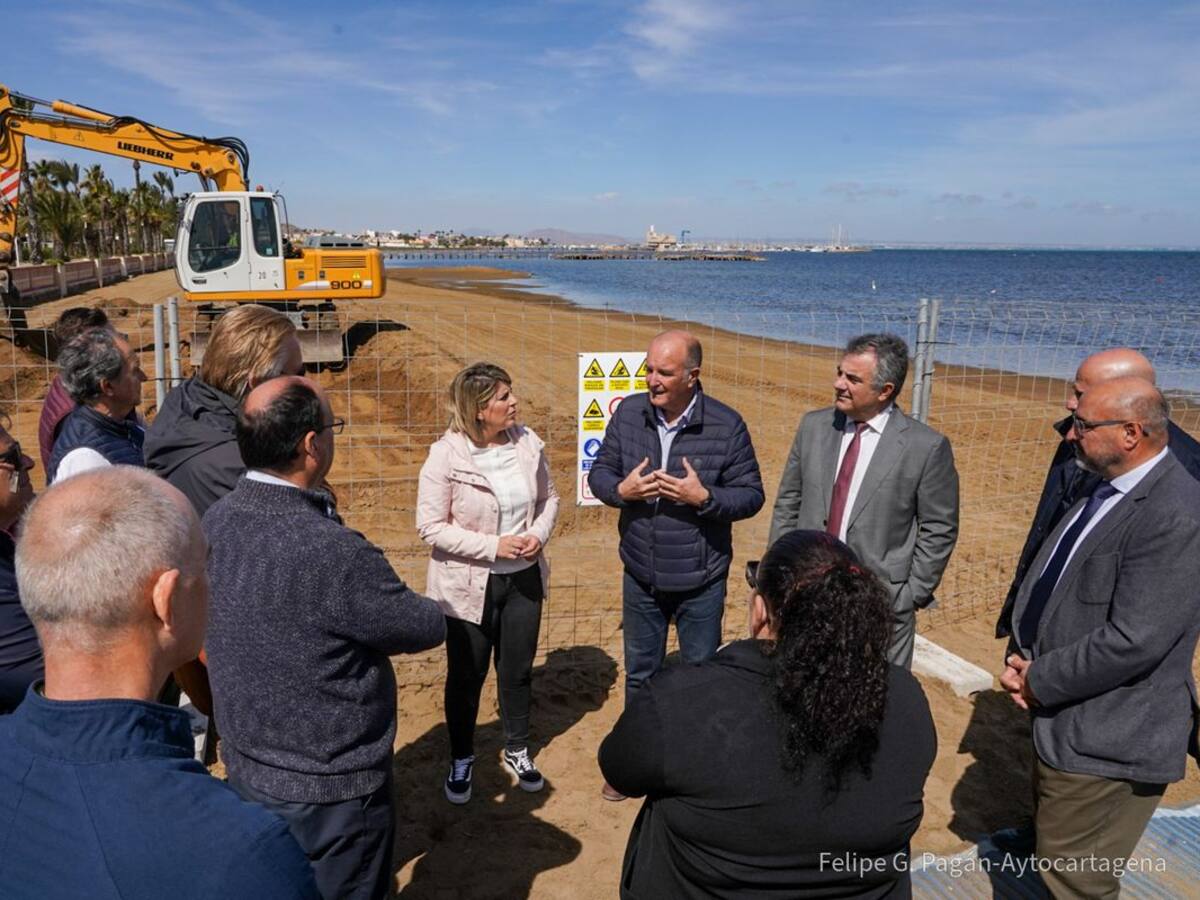 Arrancan los experiencias piloto para retirar fangos del Mar Menor
