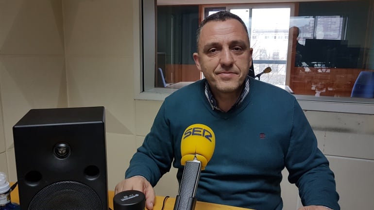 Mariano Carmona en el estudio de la Ventana en Radio Santander